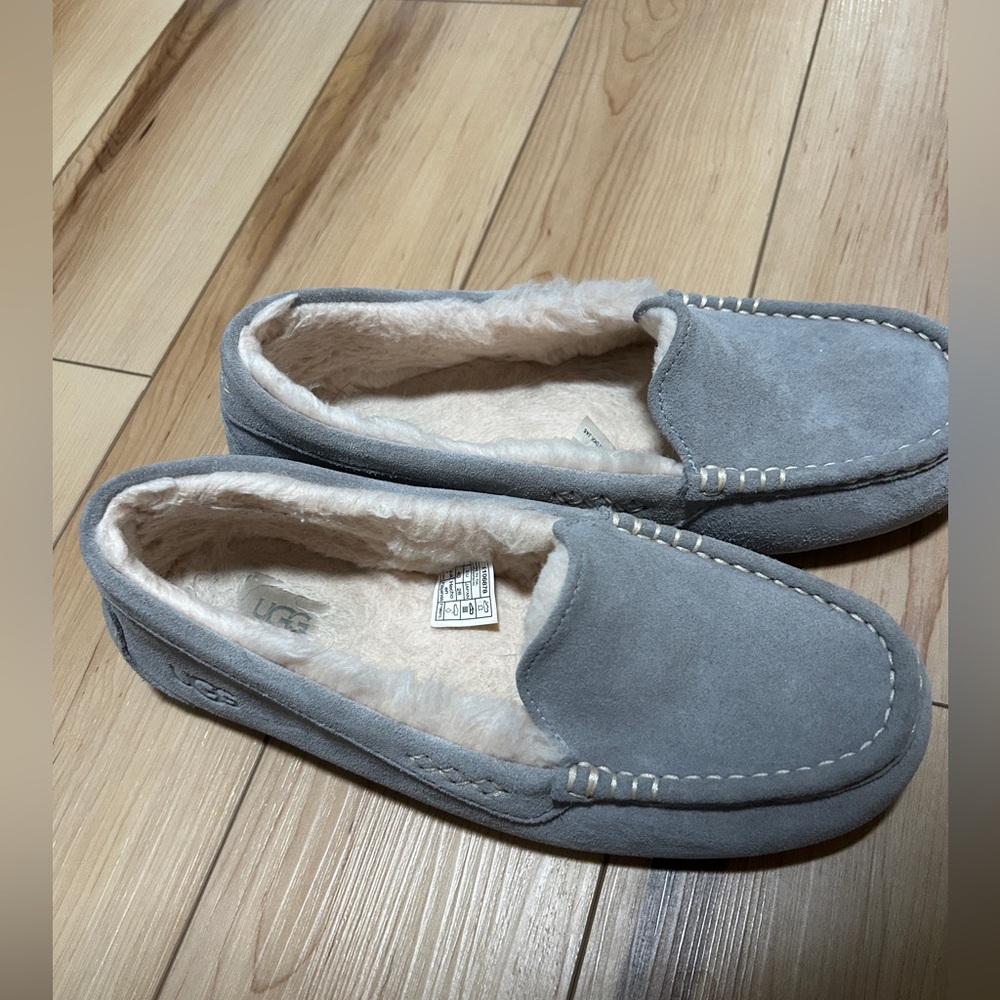 Slippers
